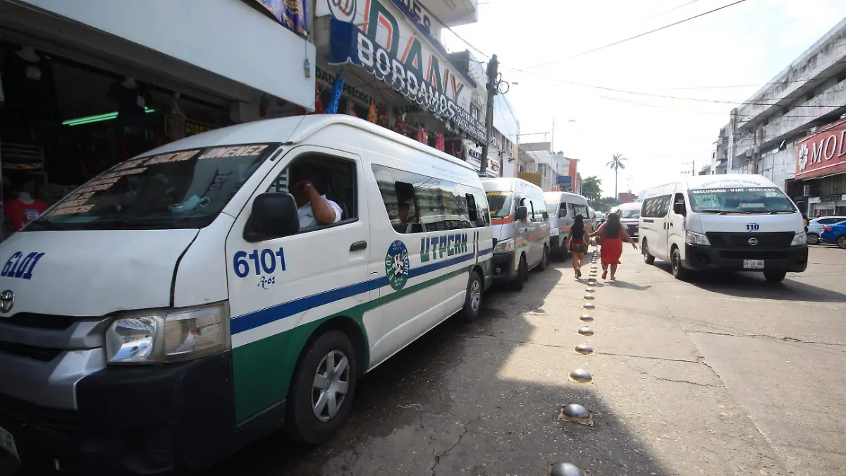 TRANSPORTE PUBLICO COMBIS COVID-IVAN SANCHEZ (14)